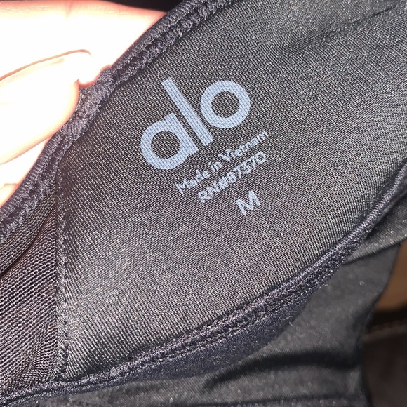 Alo Yoga | Goddess Sports Bra Size Medium - Picture 8 of 8